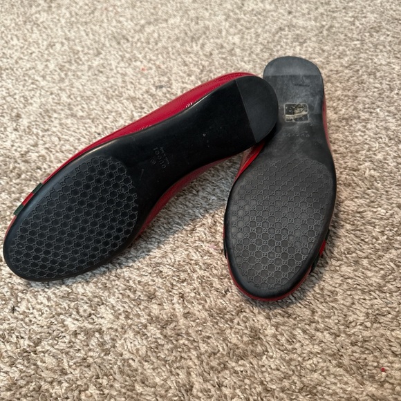 Gucci Red Women's Flats with Red and Black Stripes - Picture 5 of 7